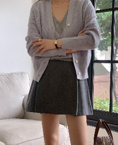 wide mini pleats skirt
